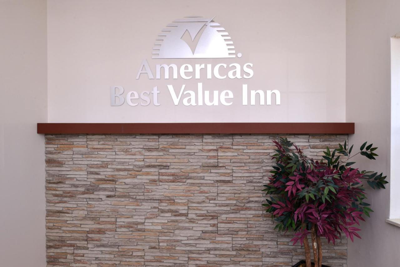 Americas Best Value Inn & Suites Maryville Екстериор снимка